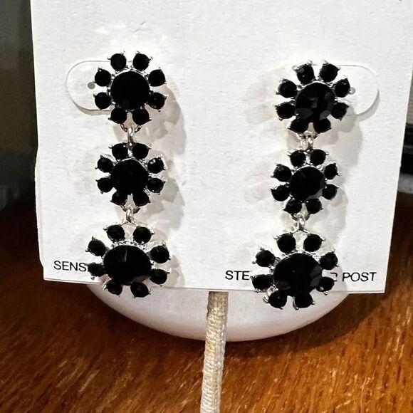 NWT Dillard’s Sensitive Skin Sterling Silver Posts Black Stud Drop Earrings #JW7 - Picture 3 of 4